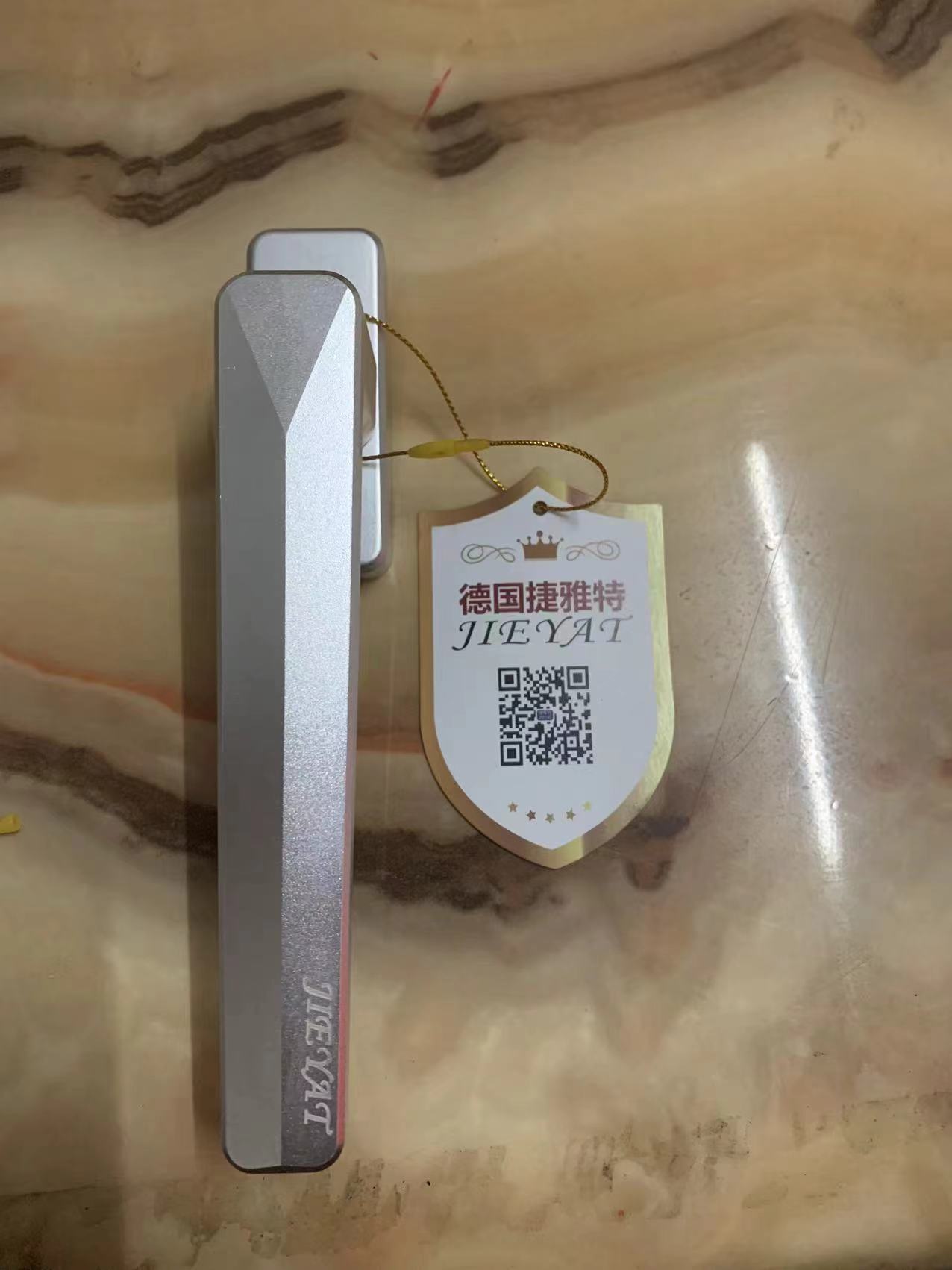 内外开通用两点执手